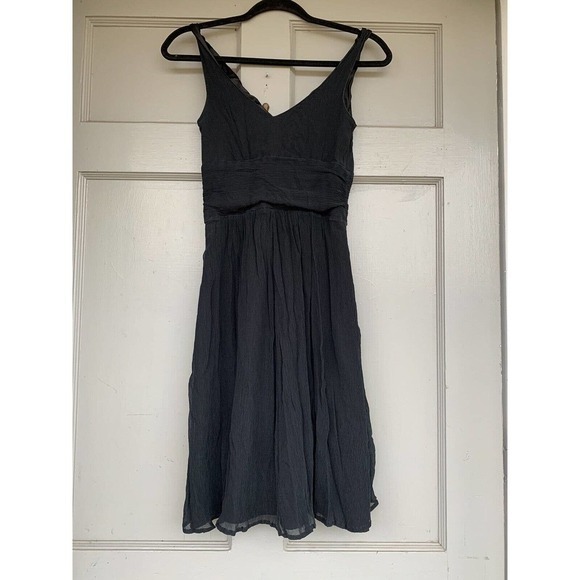 Express Black Silk Ruffled Deep‎ V Neck Cut Sleeveless Dress Size 2 Jeweled Y2k - Picture 4 of 5